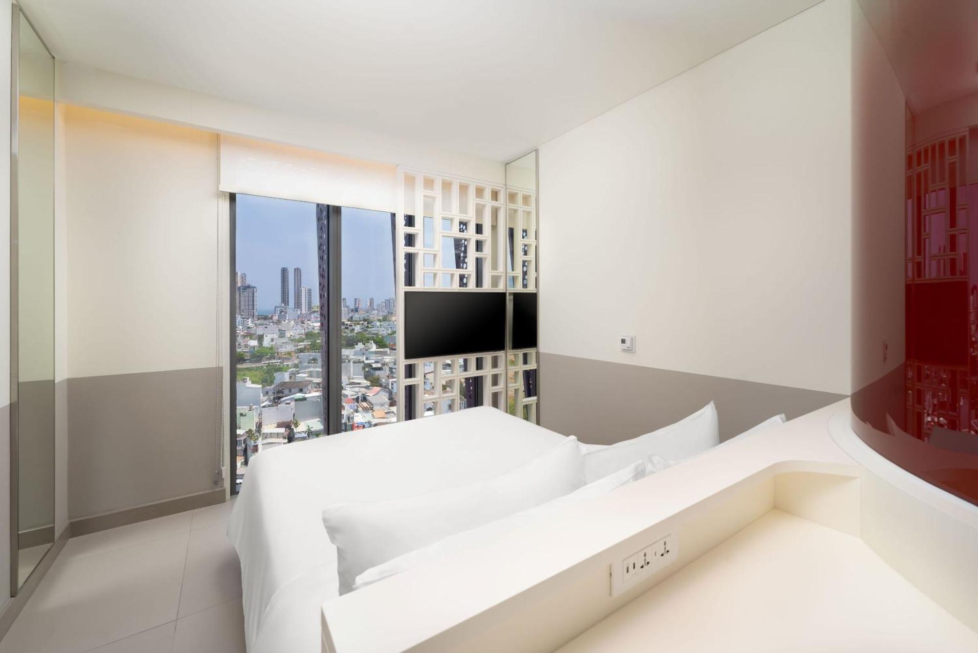 Wink Hotel Saigon Centre - 24Hrs Lifestyle Stay Ho Chi Minh City Exterior photo